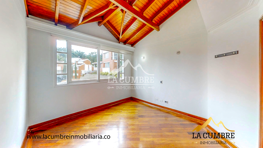 Casa de 4 alcobas en venta en Cola Del Zorro, Medellín, 315 m² · foto 11 de 16