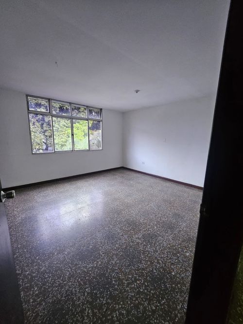 Casa de 5 alcobas en venta en Tequendama, Cali, 645 m² · foto 6 de 8