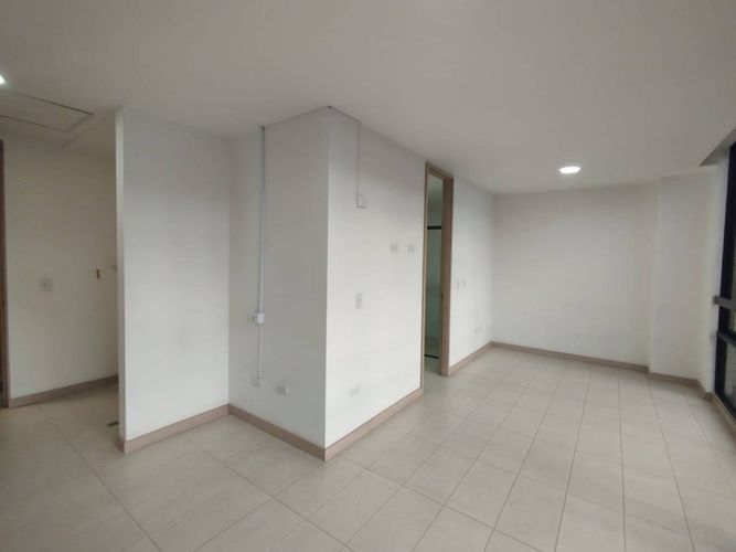 Oficina en arriendo en Laureles, Medellín, 32 m² · foto 3 de 5