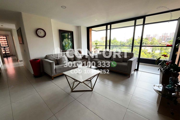 Apartamento de 3 alcobas en arriendo en Cumbres, Envigado, 102 m² · foto 3 de 23