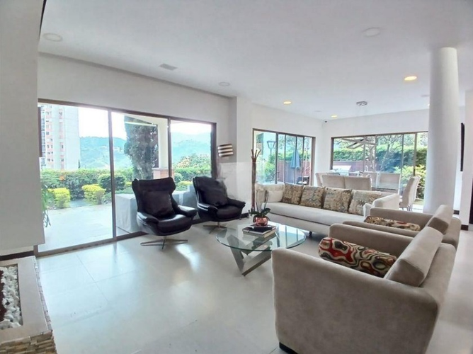 Casa de 3 alcobas en venta en Vereda La Doctora, Sabaneta, 670 m² · foto 6 de 13