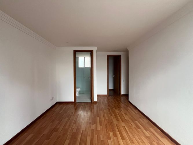 Apartamento de 3 alcobas en arriendo en El Poblado, Medellín, 100 m² · foto 6 de 12