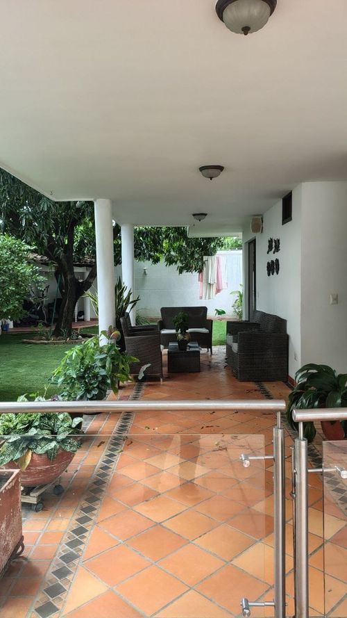 Casa de 5 alcobas en venta en Ub. La Floresta, Los Patios, 170 m² · foto 3 de 24