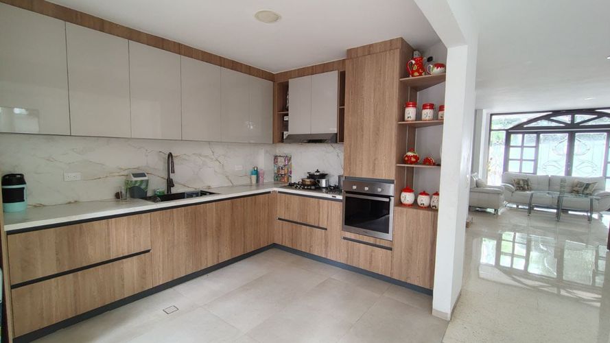 Casa de 5 alcobas en venta en Ub. La Floresta, Los Patios, 170 m² · foto 12 de 24