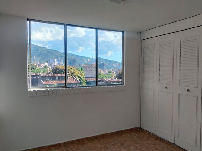 Apartamento de 4 alcobas en arriendo en Otraparte, Envigado, 140 m² · foto 7 de 17