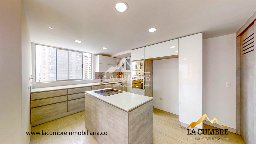 Apartamento de 3 alcobas en venta en El Poblado, Medellín, 105 m² · foto 6 de 14