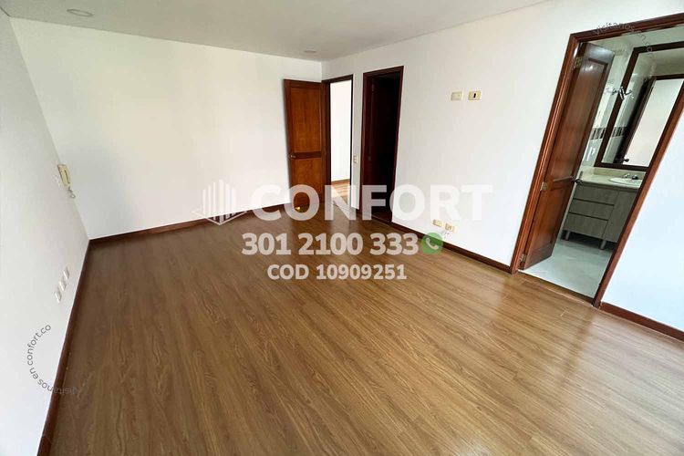 Apartamento de 3 alcobas en arriendo en La Calera, Medellín, 200 m² · foto 14 de 24