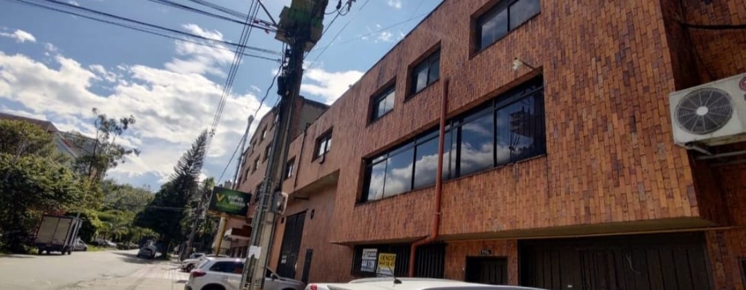 Warehouse for sale in Guayabal, Medellín 2