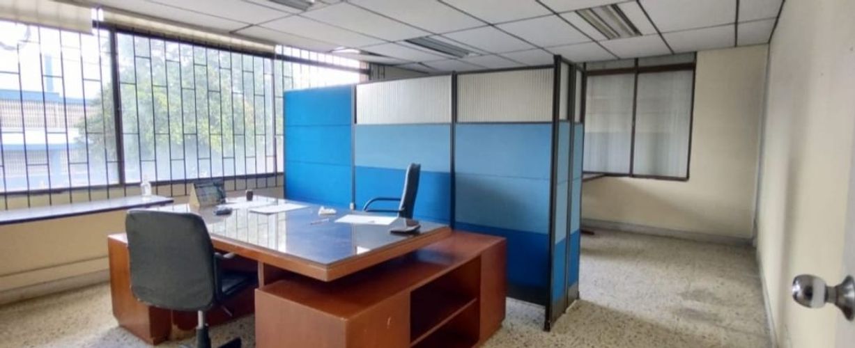 Bodega en venta en La Candelaria, Medellín, 950 m² · foto 5 de 8
