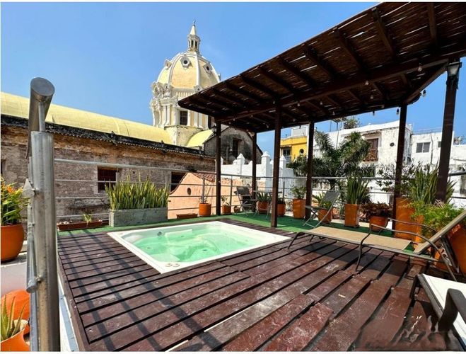 Casa de 5 alcobas en venta en El Centro, Cartagena, 700 m² · foto 2 de 24