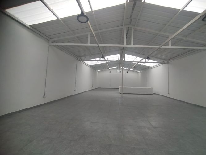 Local en arriendo en Maraya, Pereira, 700 m² · foto 2 de 16