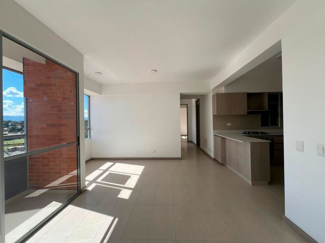 Apartamento de 3 alcobas en arriendo en Santa Ana, Rionegro, 75 m² · foto 2 de 13