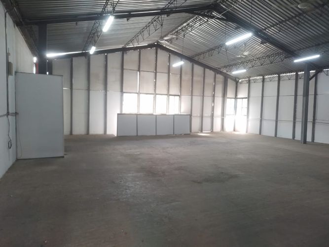 Bodega en arriendo en La Candelaria, Medellín, 460 m² · foto 8 de 14