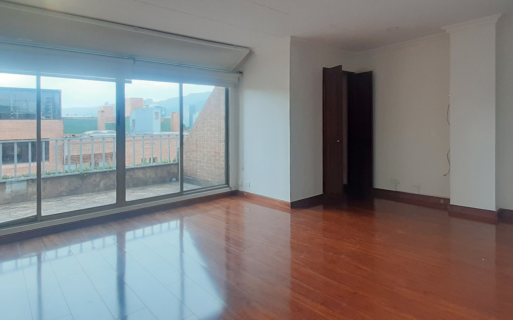 Apartamento en venta en Rincon Del Chico, Bogotá · foto 2 de 18