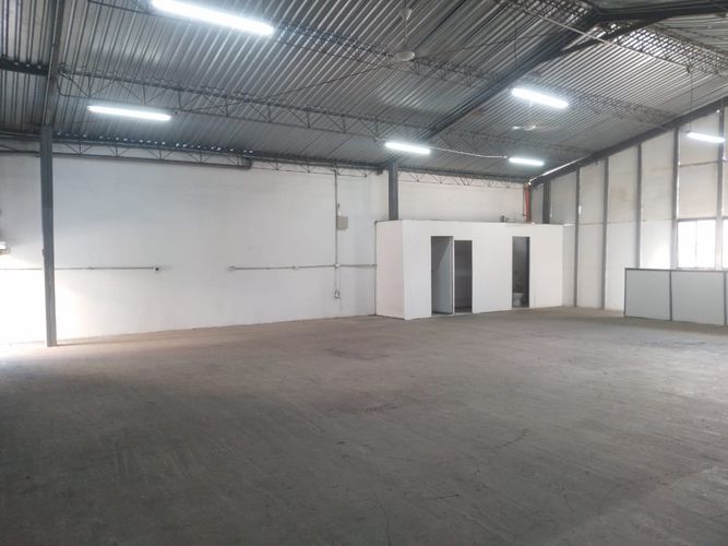 Bodega en arriendo en La Candelaria, Medellín, 23 m² · foto 9 de 11