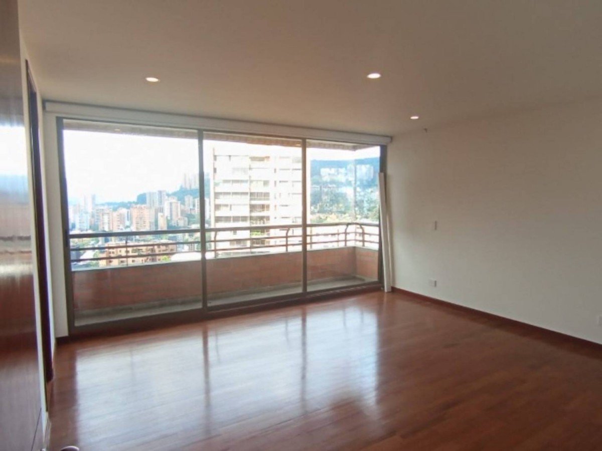 Apartamento en arriendo en La Tomatera, Medellín · foto 10 de 24