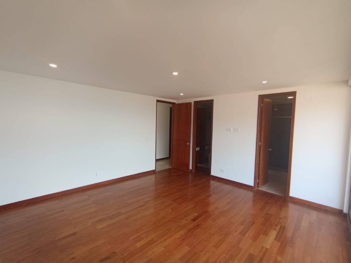 Apartamento en arriendo en La Tomatera, Medellín · foto 11 de 24