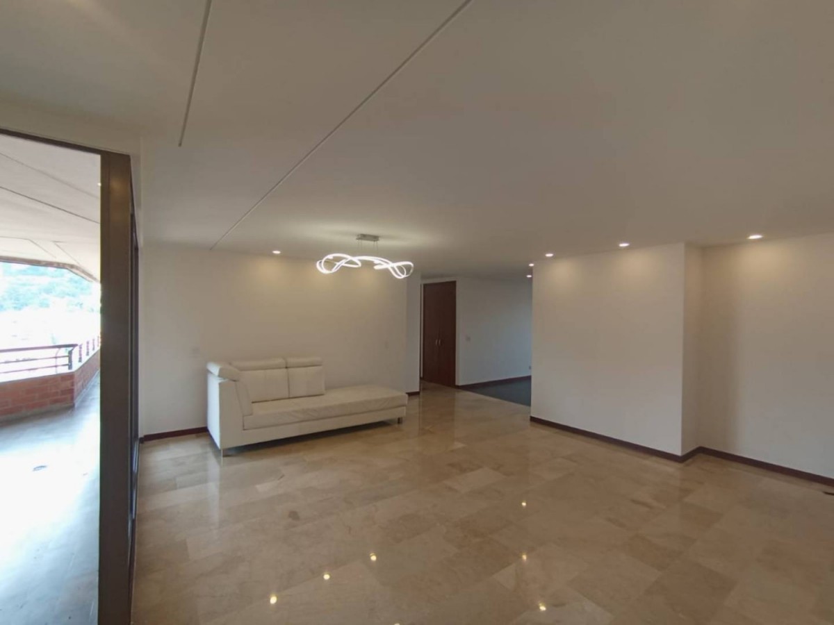 Apartamento en arriendo en La Tomatera, Medellín · foto 17 de 24