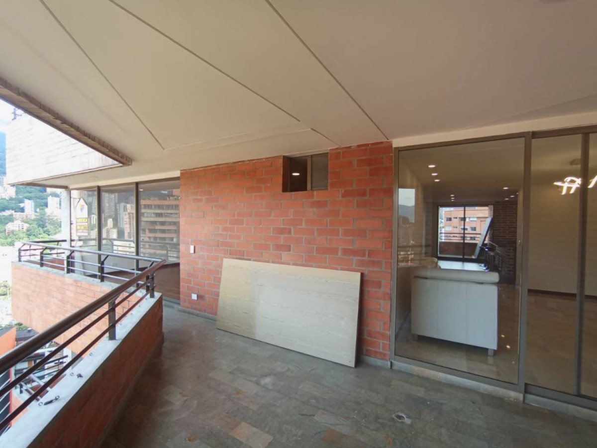 Apartamento en arriendo en La Tomatera, Medellín · foto 23 de 24