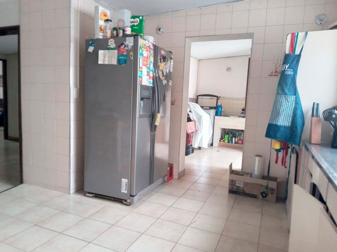 Casa de 8 alcobas en venta en Belén Rosales, Medellín, 350 m² · foto 8 de 17
