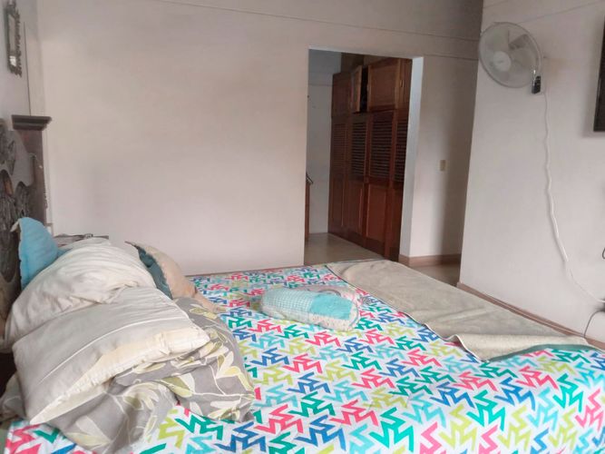 Casa de 8 alcobas en venta en Belén Rosales, Medellín, 350 m² · foto 10 de 17