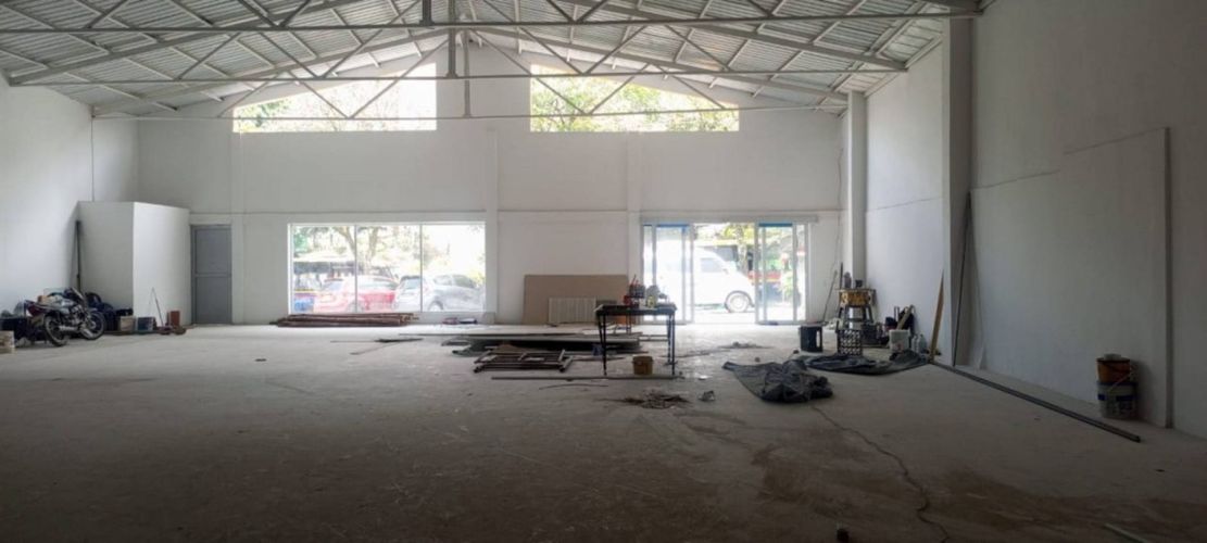 Bodega en arriendo en Belén, Medellín, 570 m² · foto 2 de 2