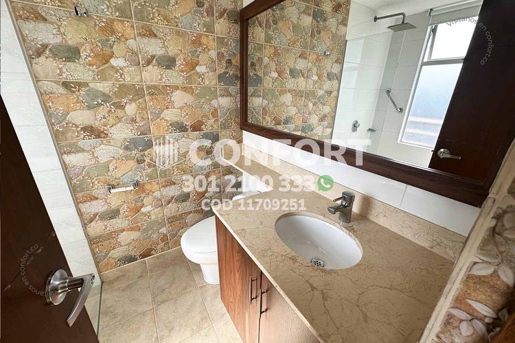 Apartamento de 3 alcobas en arriendo en Loma Del Indio, Medellín, 78 m² · foto 19 de 24