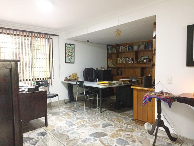 Casa de 4 alcobas en venta en Belén, Medellín, 267 m² · foto 12 de 20