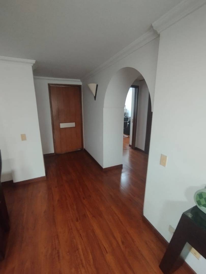 Apartamento en venta en Los Cedros, Bogotá · foto 4 de 16
