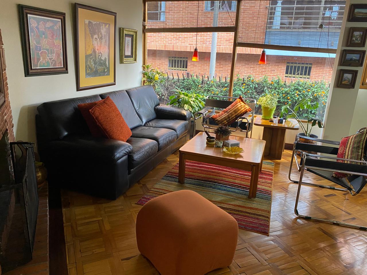 Casa en venta en Contador, Bogotá · foto 2 de 24