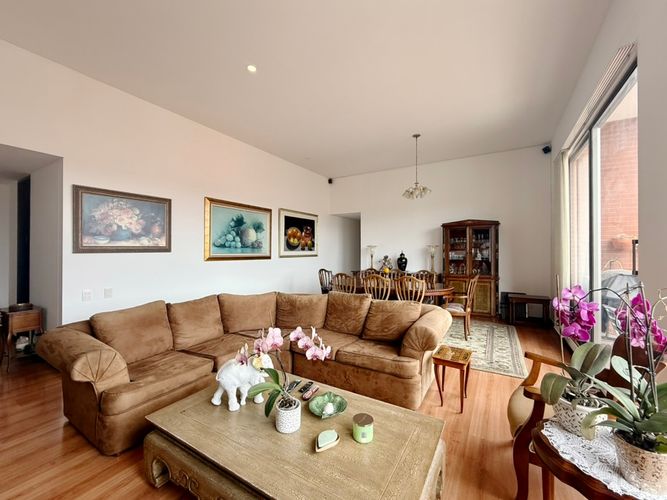 Apartamento de 3 alcobas en venta en Nueva Colina, Bogotá, 172 m² · foto 4 de 24