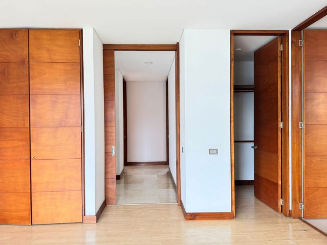 Apartamento de 3 alcobas en arriendo en El Poblado, Medellín, 160 m² · foto 10 de 15
