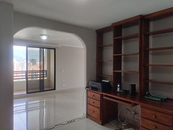 Apartamento de 3 alcobas en arriendo en El Poblado, Medellín, 144 m² · foto 5 de 19