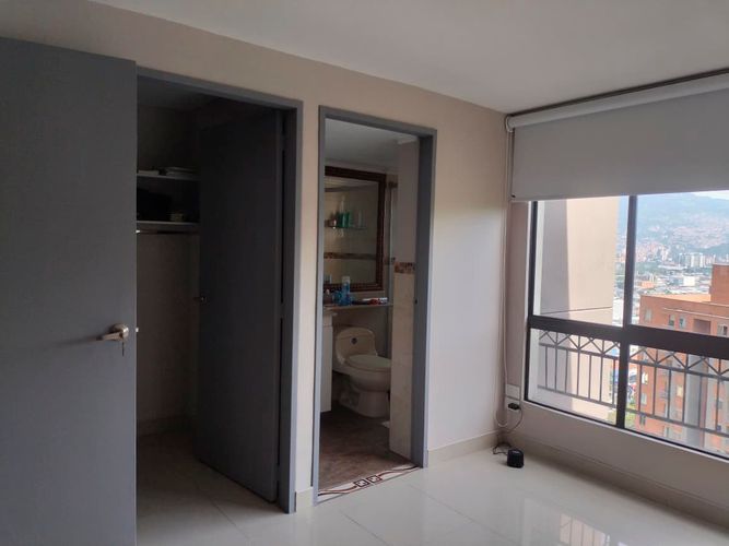 Apartamento de 3 alcobas en arriendo en El Poblado, Medellín, 144 m² · foto 12 de 19