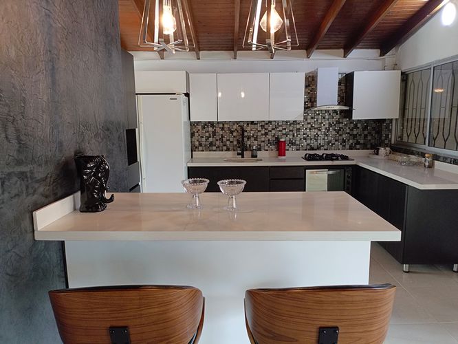 Apartamento de 4 alcobas en arriendo en Belén, Medellín, 164 m² · foto 8 de 20