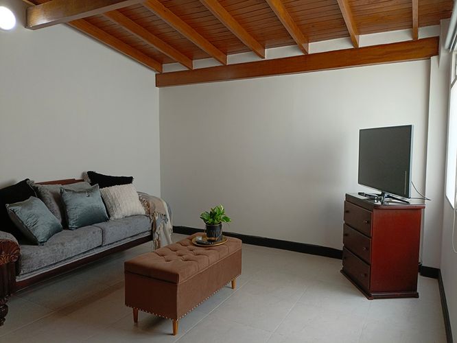 Apartamento de 4 alcobas en arriendo en Belén, Medellín, 164 m² · foto 15 de 20