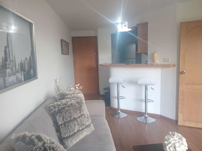 Apartamento en arriendo en El Poblado, Medellín · foto 2 de 9