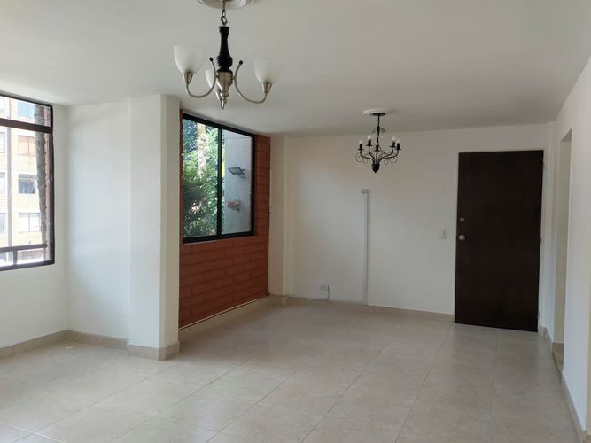 Apartamento de 2 alcobas en arriendo en El Poblado, Medellín, 69 m² · foto 10 de 15