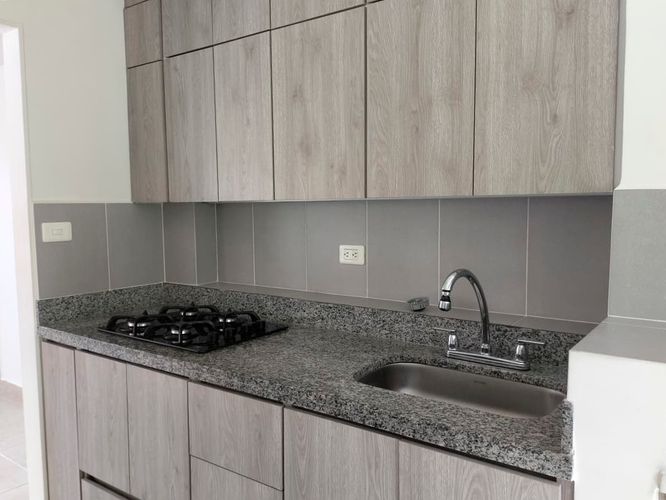 Apartamento de 2 alcobas en arriendo en El Poblado, Medellín, 69 m² · foto 2 de 15