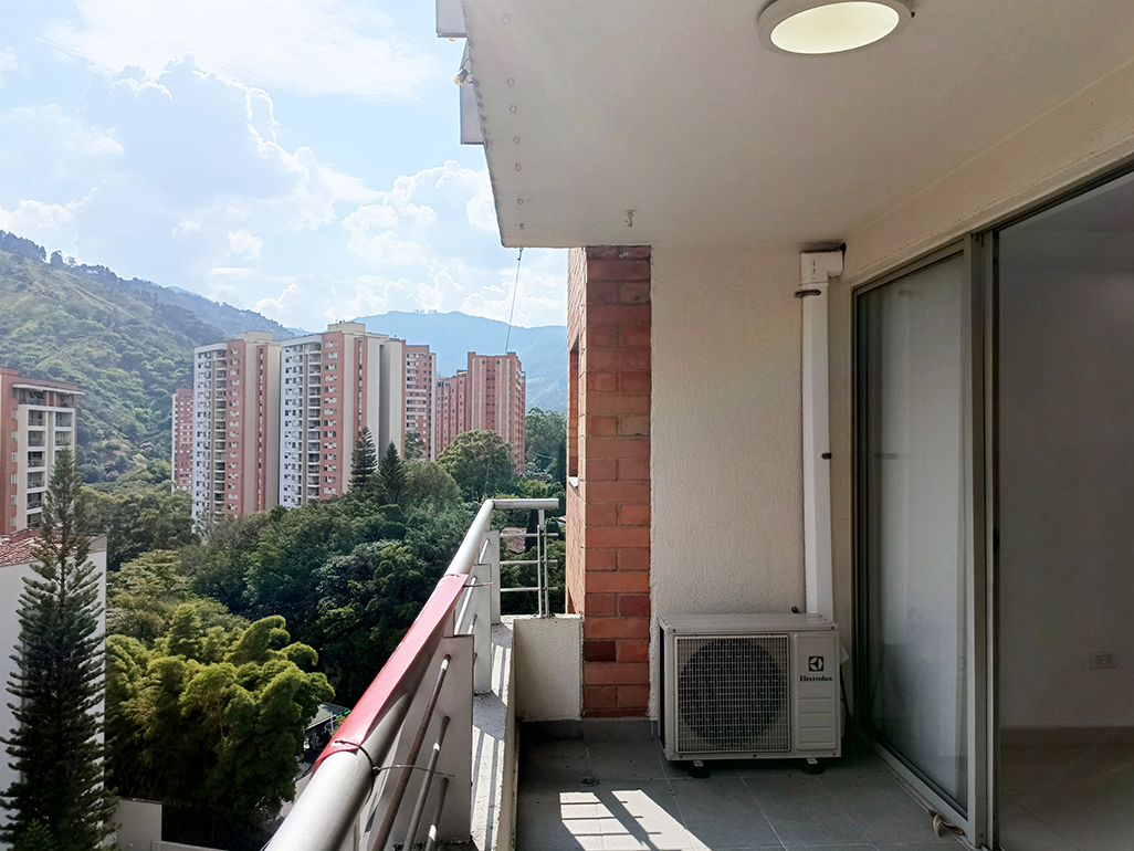 Apartamento en venta en Loma De Los Bernal, Medellín · foto 14 de 14