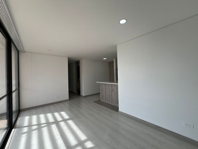 Apartamento de 3 alcobas en arriendo en Rionegro, 75 m² · foto 4 de 13