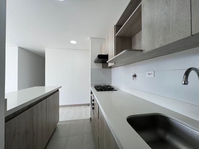 Apartamento de 3 alcobas en arriendo en Rionegro, 75 m² · foto 2 de 13