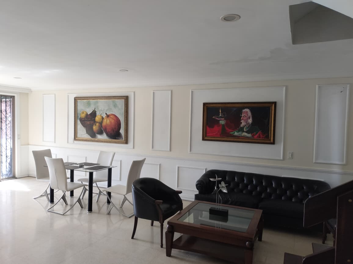 Palmas, Avenida Las Palmas, El Poblado, Medellín, Antioquia, Colombia - Photo 3