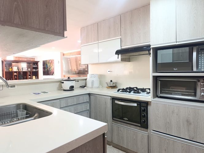 Casa de 3 alcobas en venta en El Poblado, Medellín, 188 m² · foto 9 de 16
