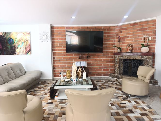 Casa de 3 alcobas en venta en El Poblado, Medellín, 188 m² · foto 8 de 16