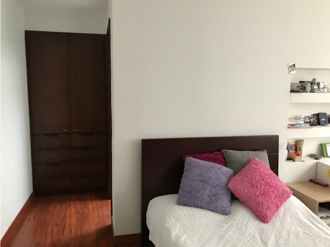 Apartamento de 4 alcobas en venta en Chicó Navarra, Bogotá, 285 m² · foto 19 de 24