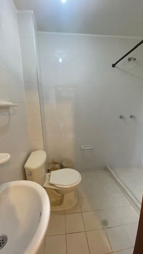 Casa de 5 alcobas en venta en La Españolita, Piedecuesta, 330 m² · foto 23 de 24