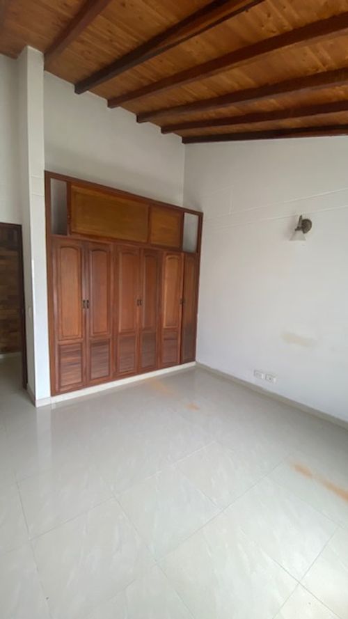 Casa de 5 alcobas en venta en La Españolita, Piedecuesta, 330 m² · foto 17 de 24
