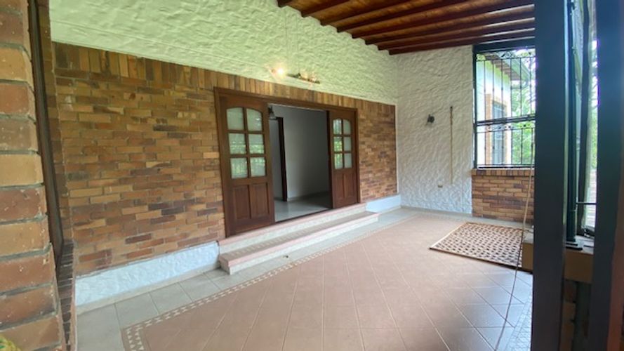 Casa de 5 alcobas en venta en La Españolita, Piedecuesta, 330 m² · foto 7 de 24