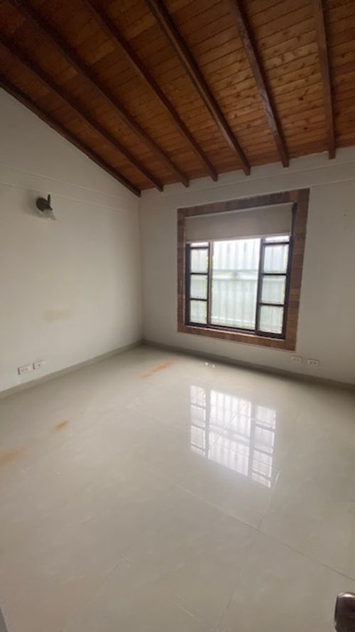 Casa de 5 alcobas en venta en La Españolita, Piedecuesta, 330 m² · foto 21 de 24